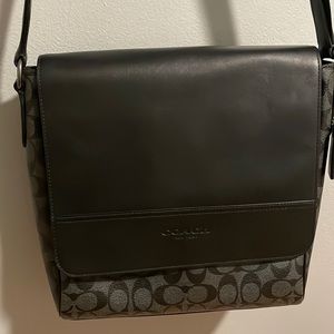 Coach Men’s Houston Map Bag